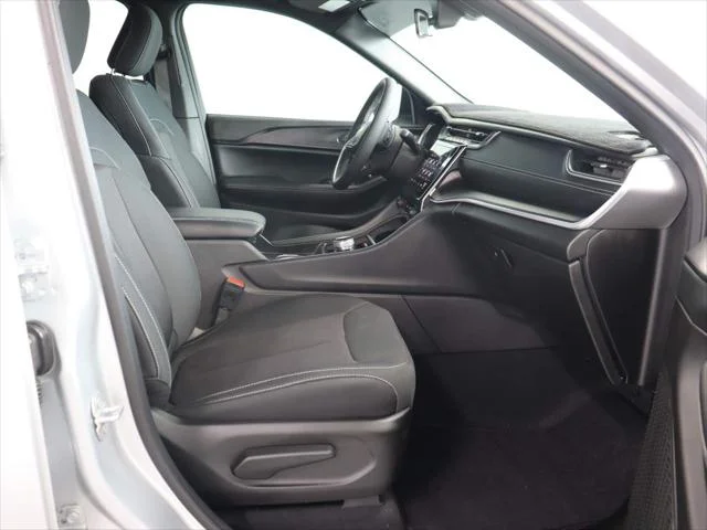 2025 Jeep Grand Cherokee Laredo - Photo 20