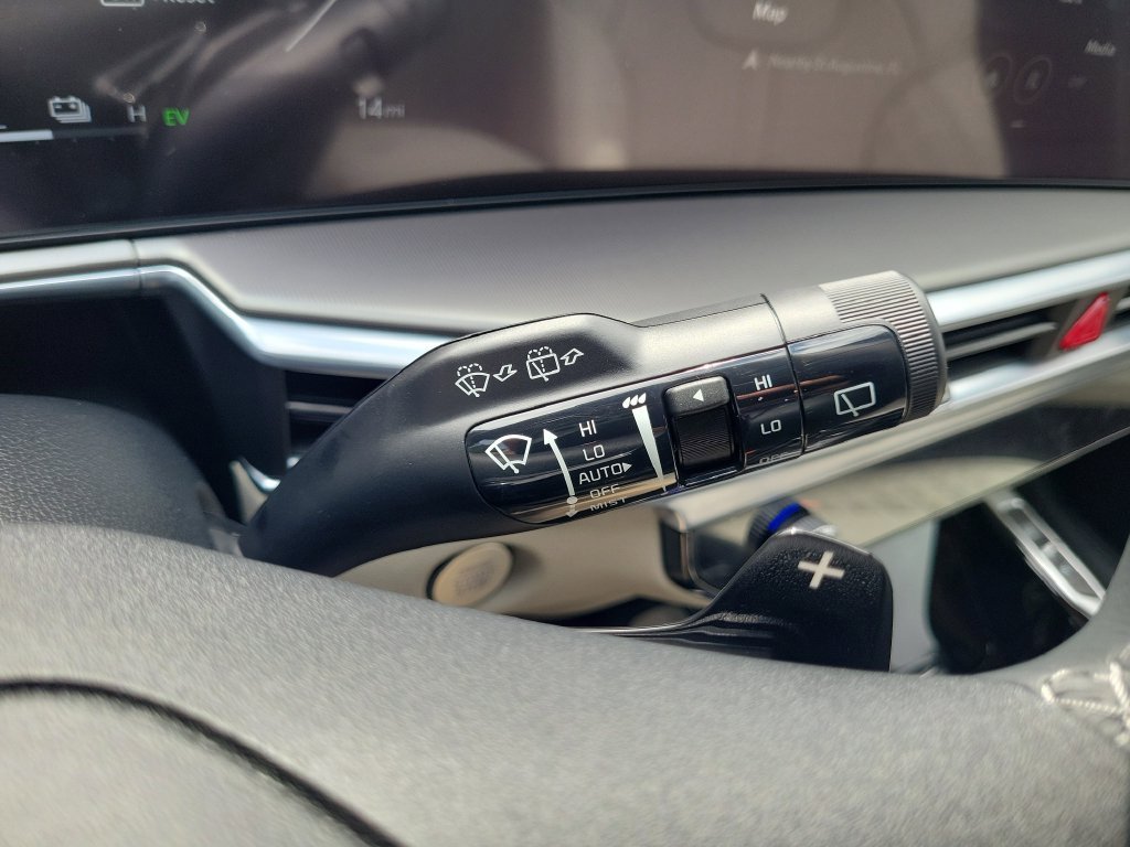 New 2026 Cityscape Green Kia X-Line SX Prestige AWD image 30