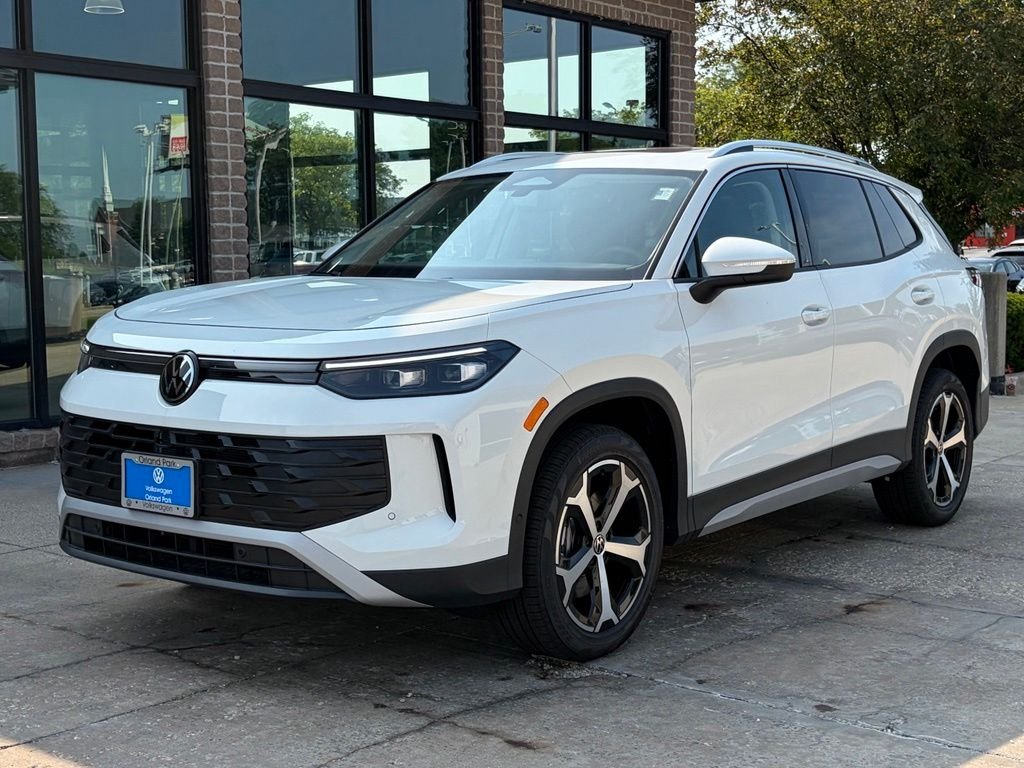 New 2026 Pure White Volkswagen 2.0T SE image 4