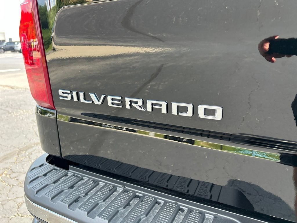 New 2026 Black Chevrolet LT image 15