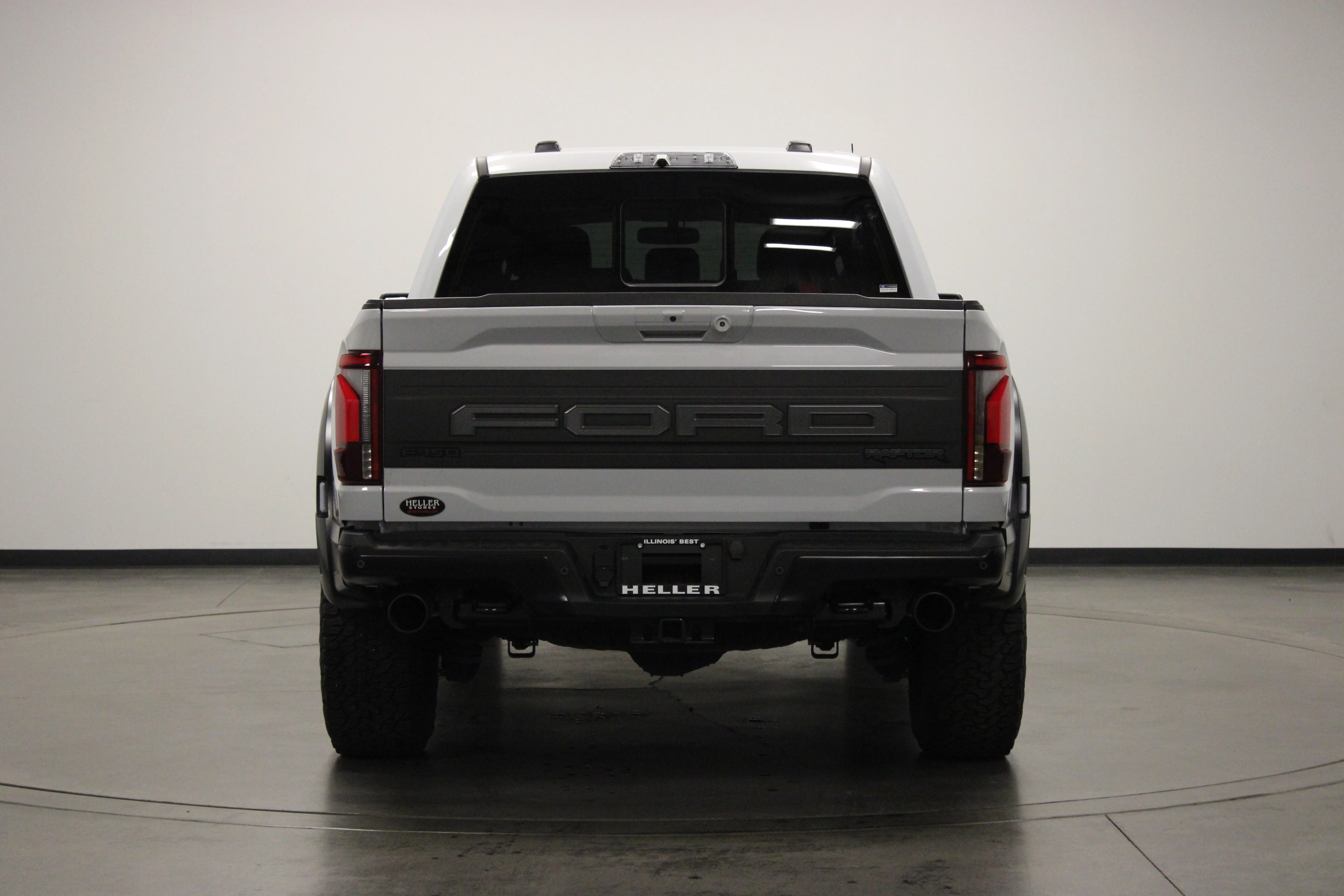 Used 2025 Space White Metallic Ford Raptor image 7