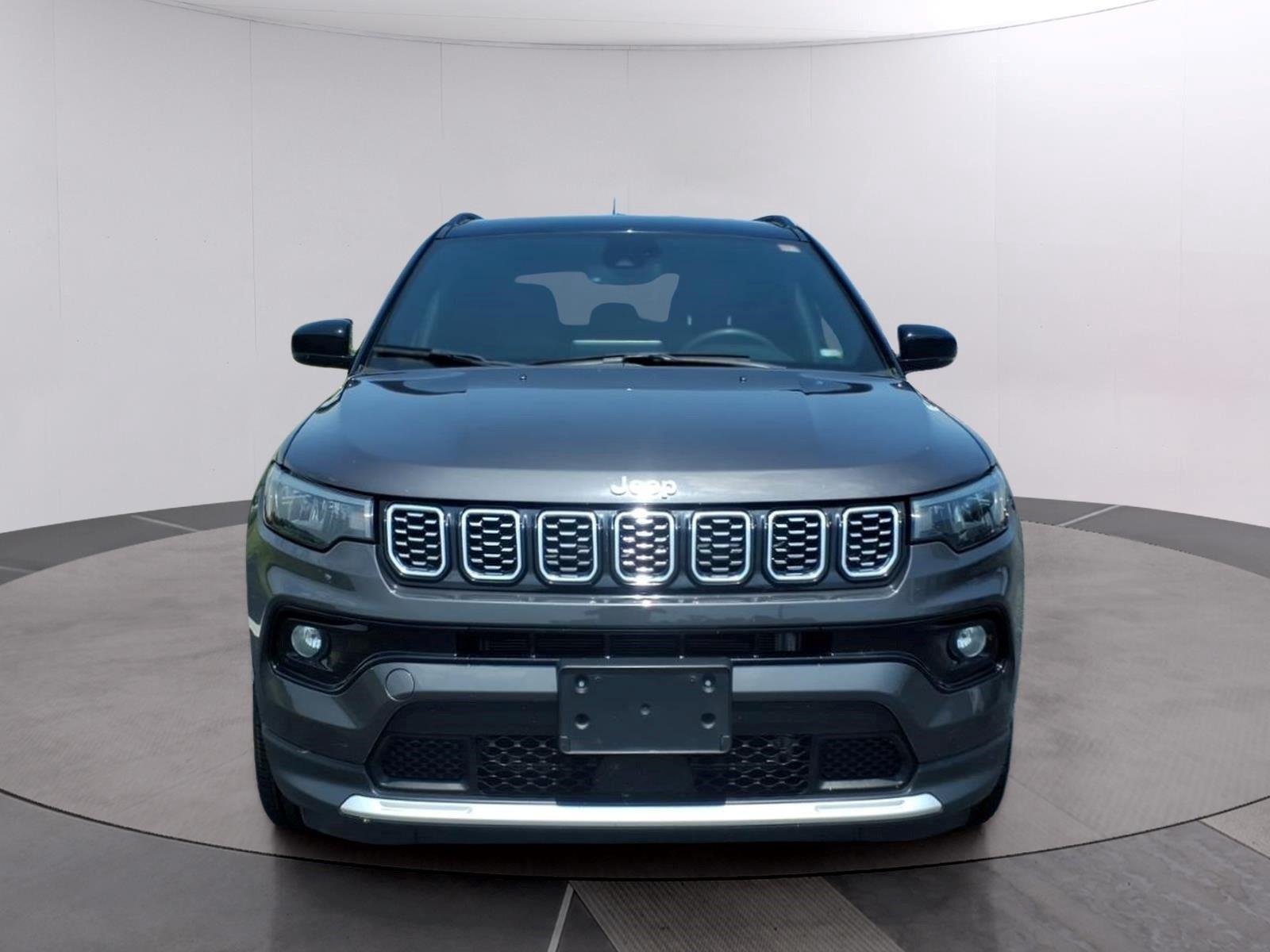 Used 2024 Baltic Gray Metallic Clearcoat Jeep Limited image 10
