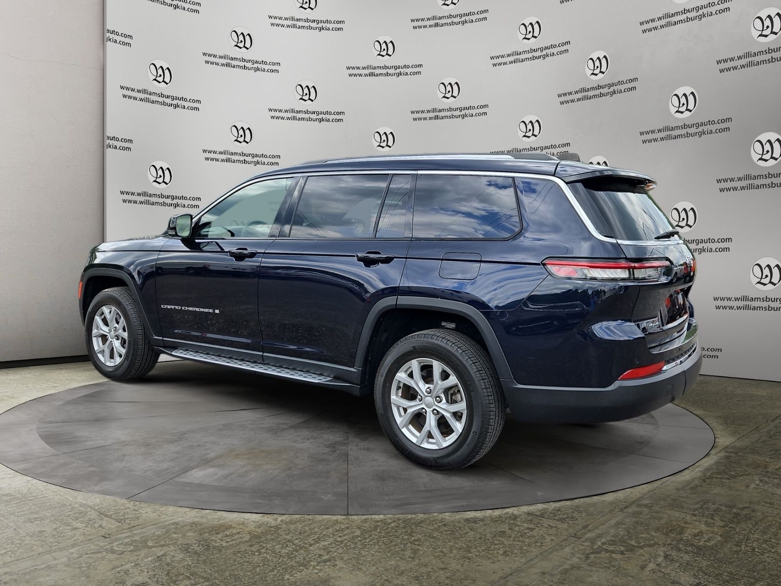 Used 2023 Black Jeep Limited image 3