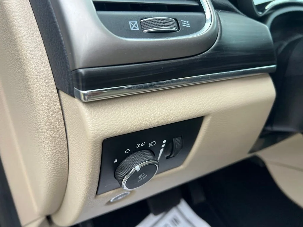 Certified Used 2019 Blue Jeep Limited image 32