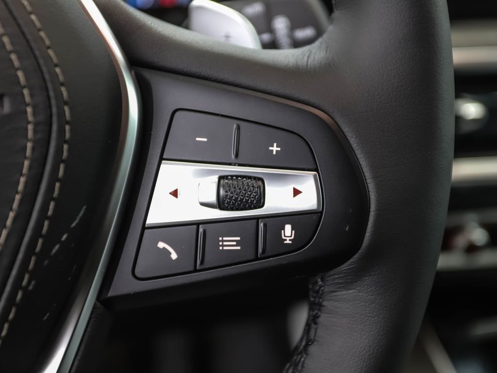 Used 2026 Gray Metallic BMW xDrive40i image 13