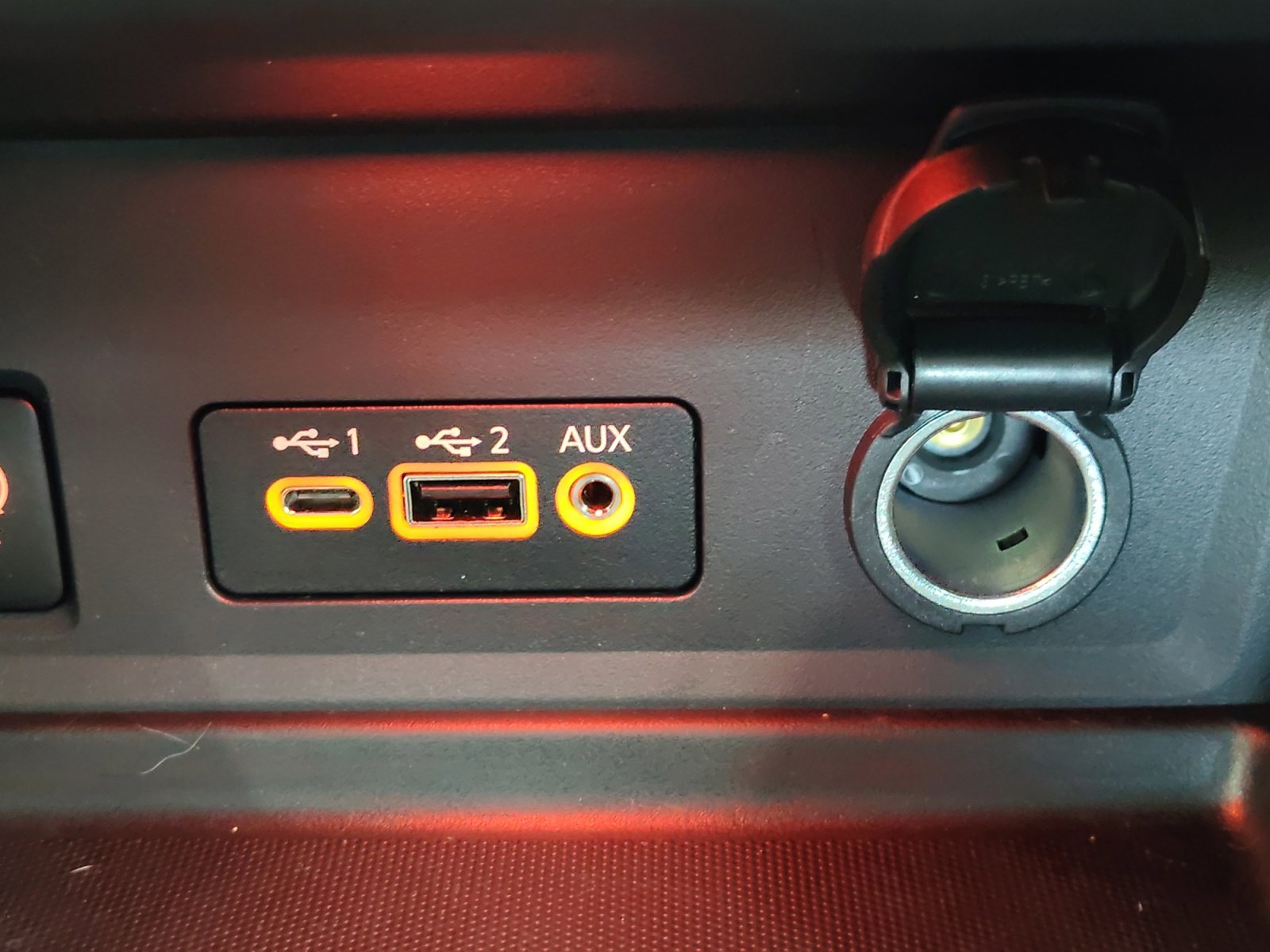 Certified Used 2025 Gun Metallic Nissan SV image 22