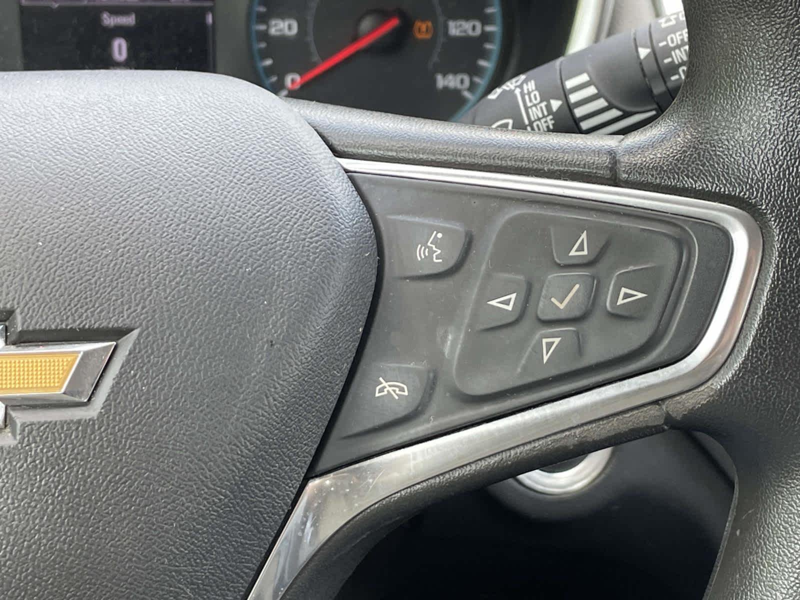Used 2018 Summit White Chevrolet LS image 36