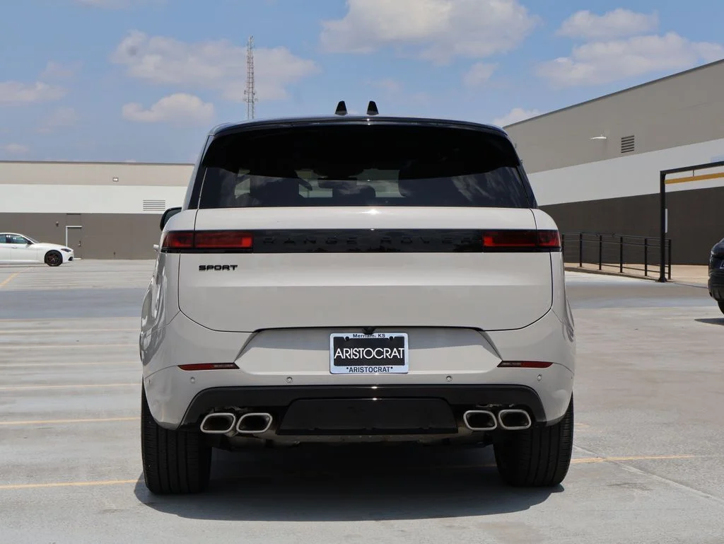 Certified Used 2025 Borasco Gray Metallic Land Rover Dynamic SE image 6