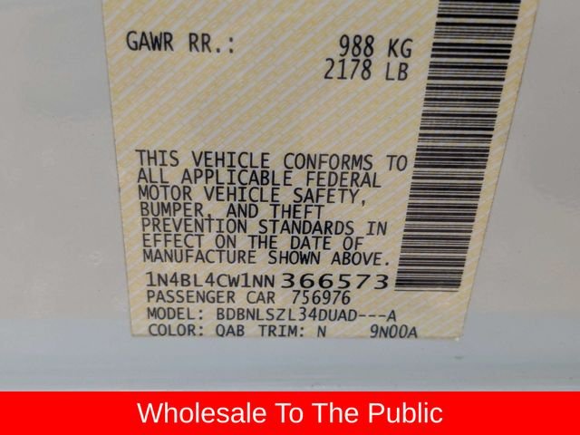 Used 2022 White Nissan 2.5 SR image 19