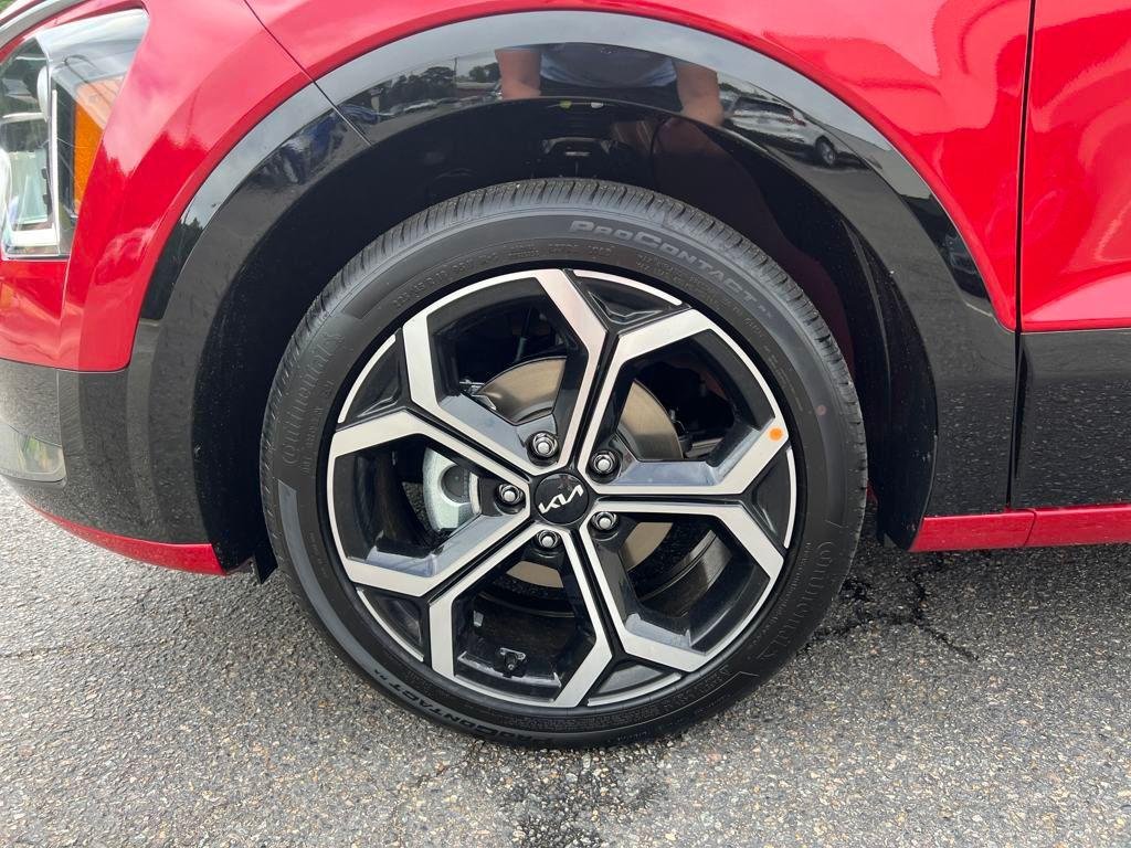 2025 Kia Niro EX Touring - Photo 12