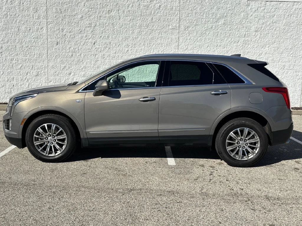 Used 2018 BRONZE DUNE METALLIC Cadillac Luxury AWD image 10