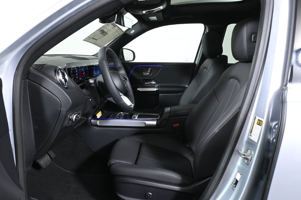 New 2026 Cirrus Silver Metallic Mercedes-Benz GLB 250 image 3