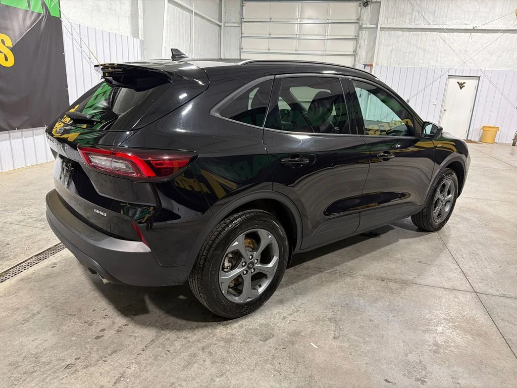 Certified Used 2025 Agate Black Metallic Ford ST-Line image 7