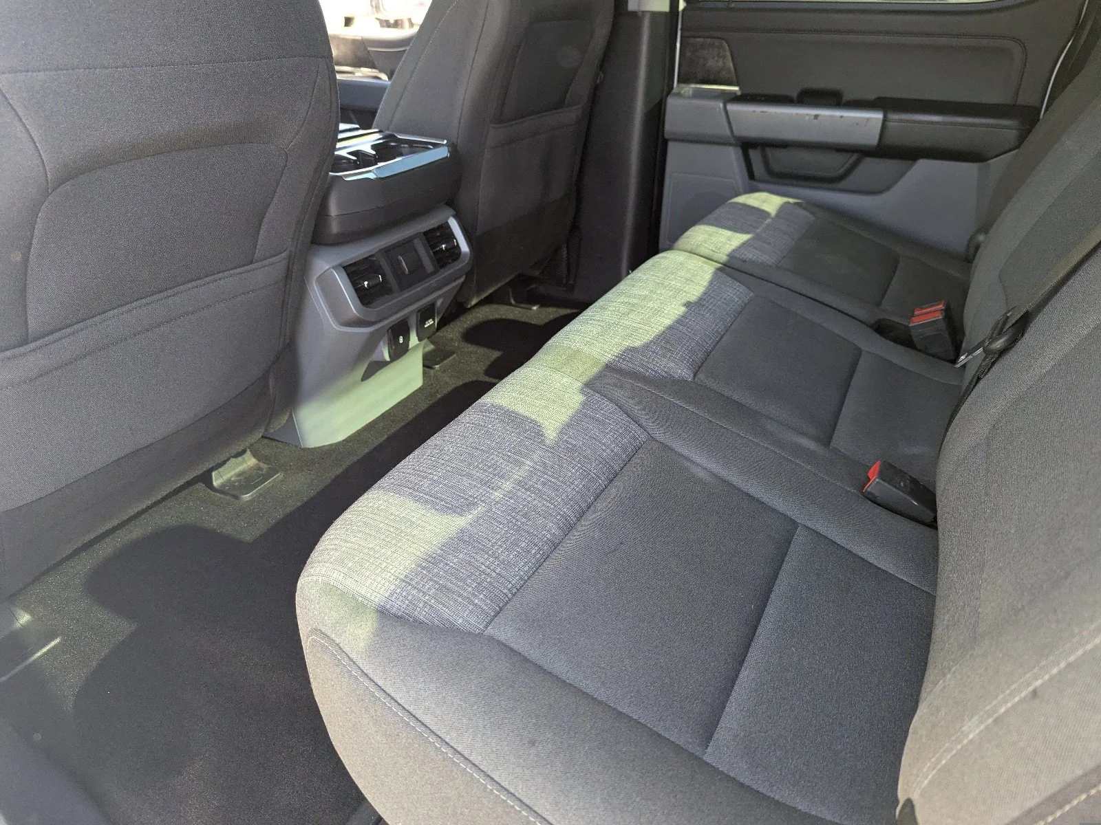 Used 2021 Oxford White Ford XLT image 22
