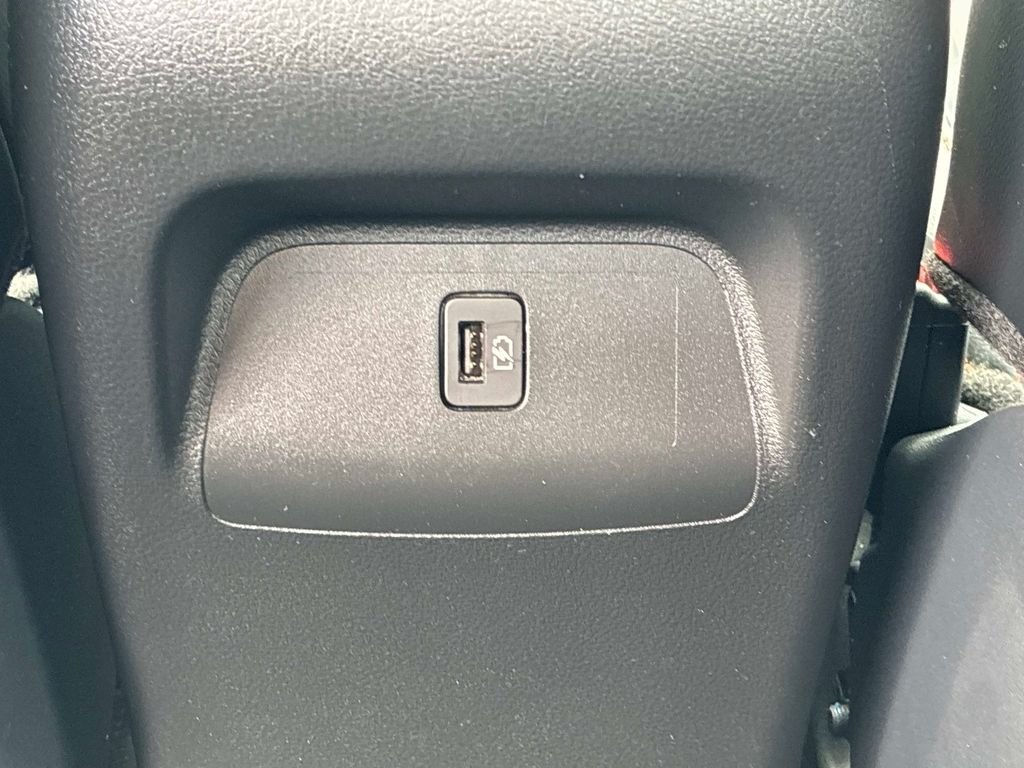 Used 2022 Red Nissan SR image 13