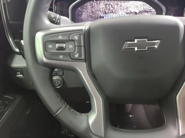 Used 2026 Summit White Chevrolet LT Trail Boss image 28