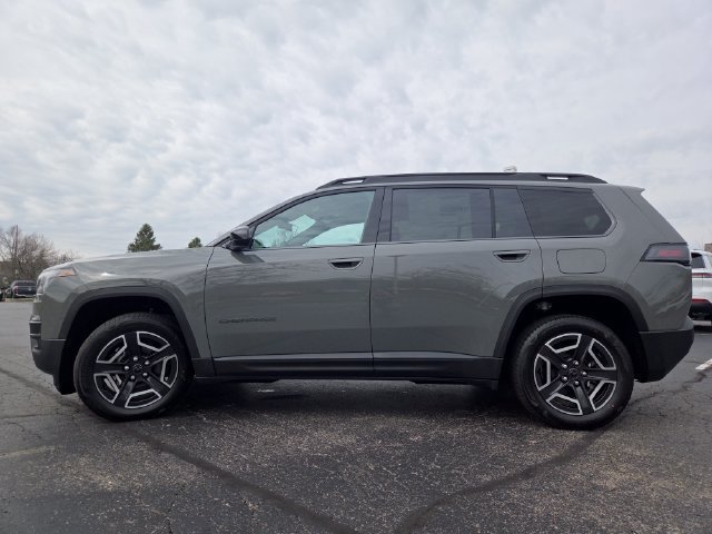 New 2026 Sting-Gray Clear-Coat Exterior Paint Jeep Laredo image 24