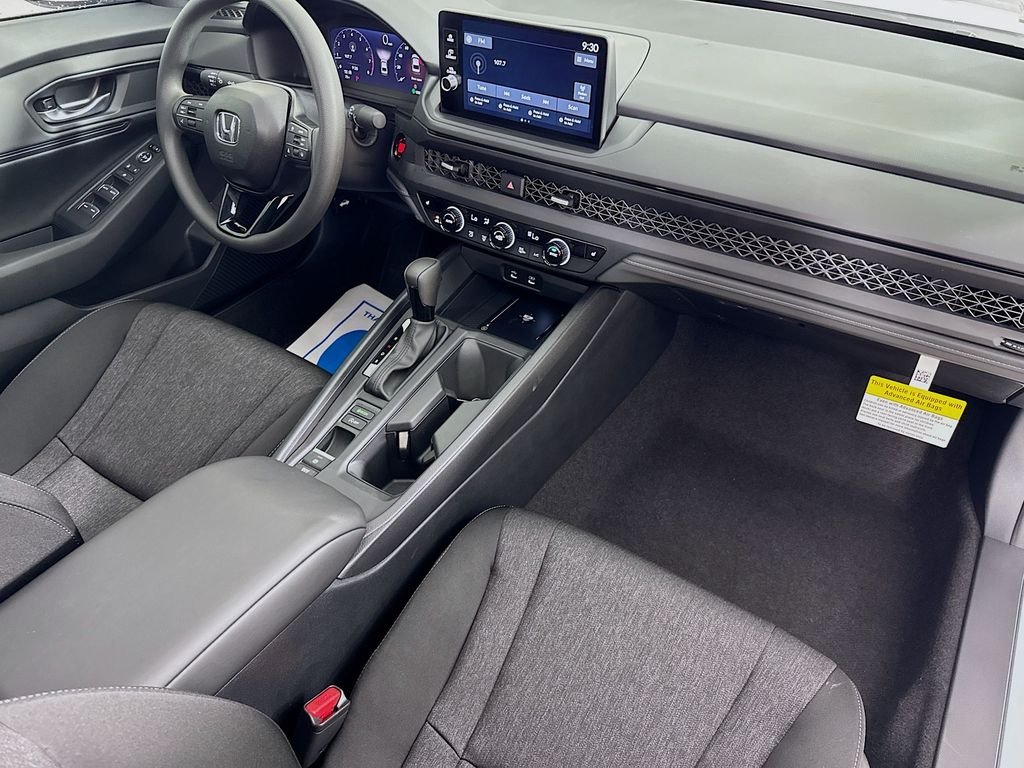New 2026 Platinum White Pearl Honda SE image 39