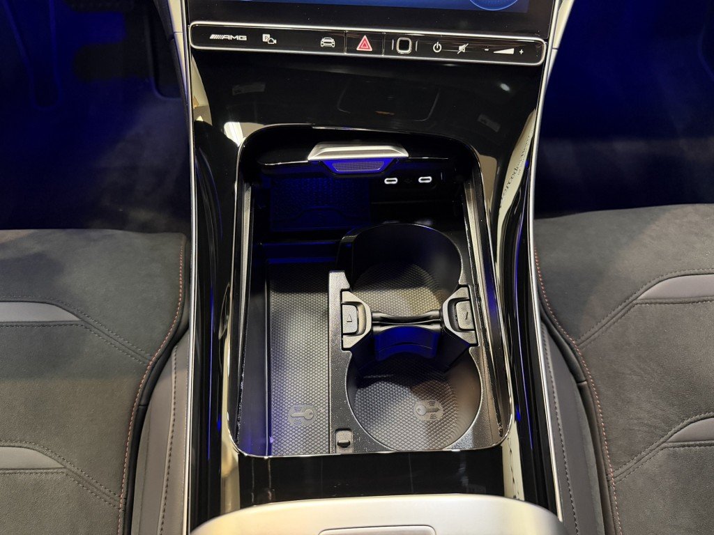 2025 Mercedes-Benz C-Class Sedan AMG C43 - Photo 11