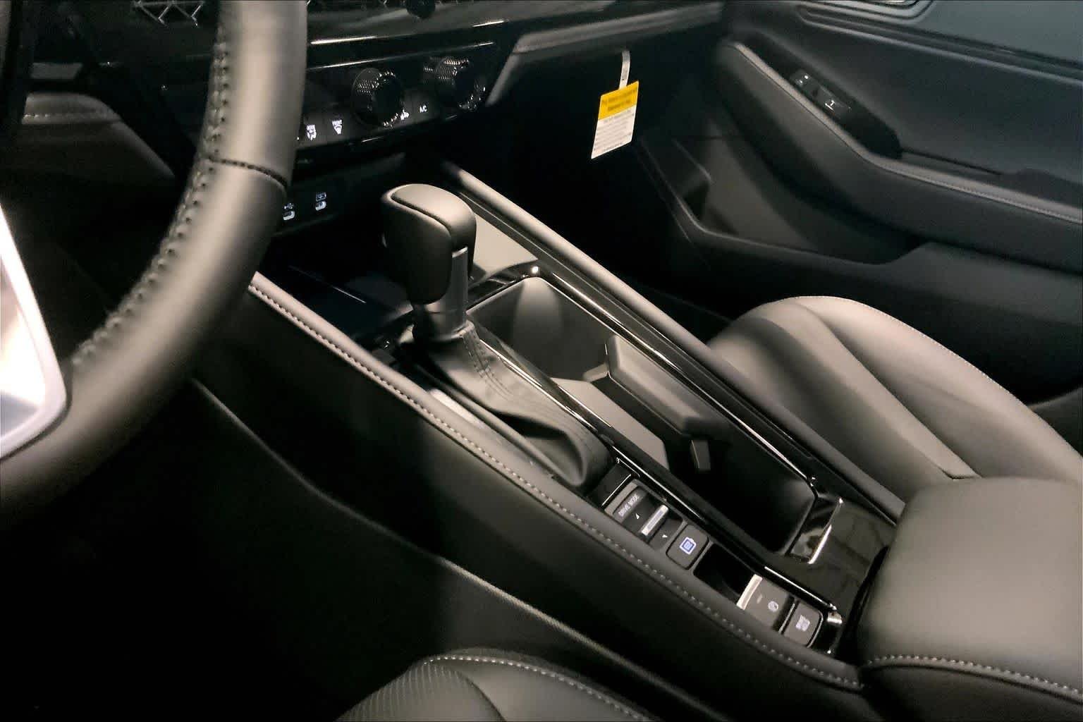 New 2026 Urban Gray Pearl Honda Touring Hybrid image 7