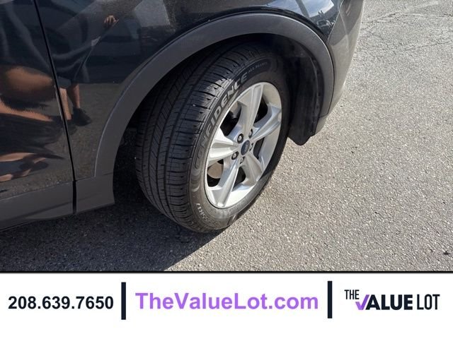 Used 2015 Black Ford SE image 11