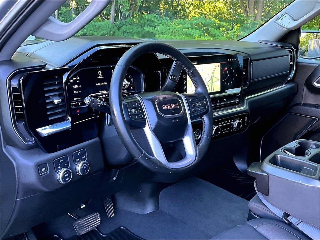 Used 2023 Silver GMC Elevation image 8