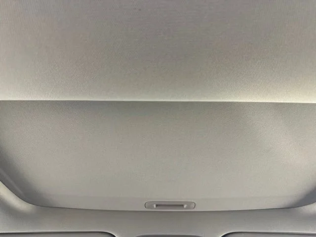 Used 2022 White Kia EX image 32