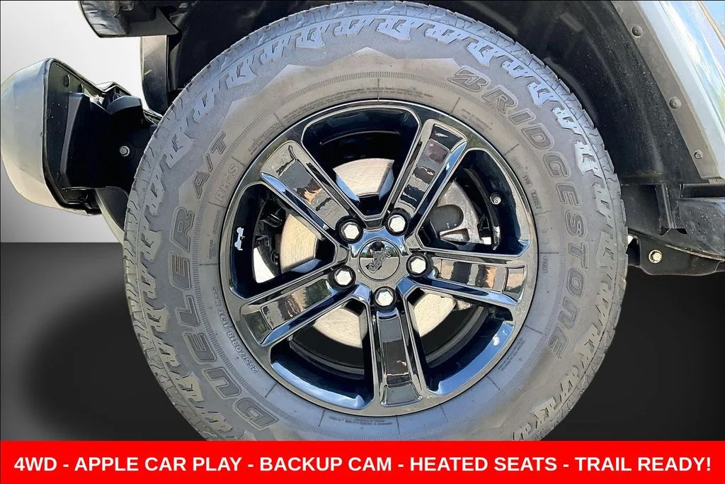 Used 2021 Gray Jeep Unlimited Sahara Altitude image 31
