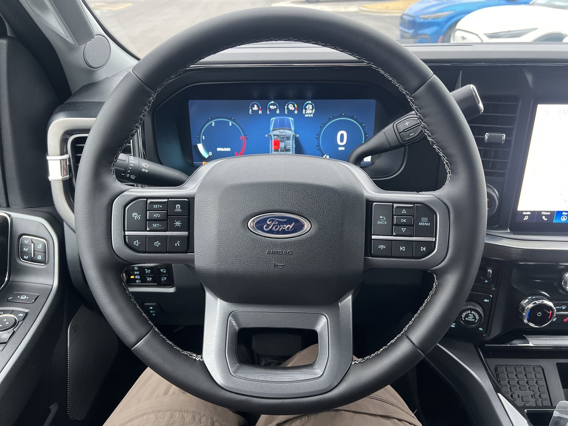 2025 Ford F-350 Super Duty Lariat - Photo 13