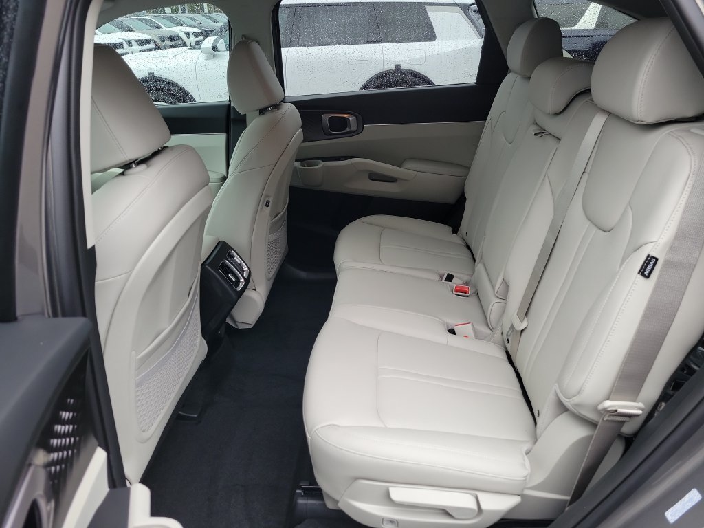 New 2026 Volcanic Sand Kia EX image 16