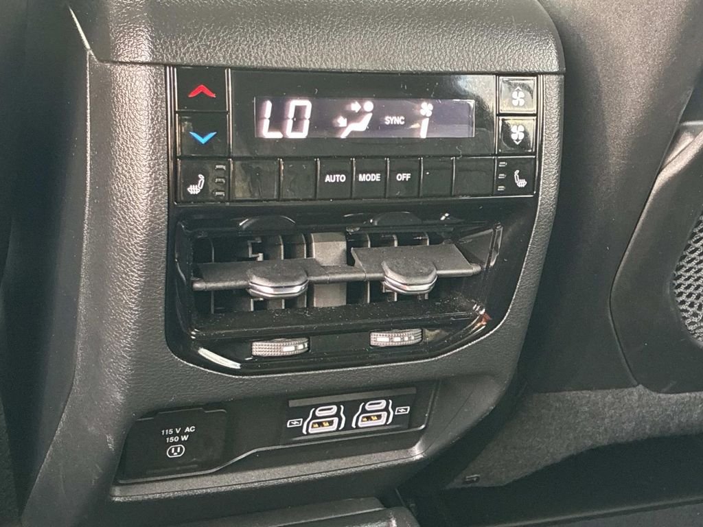Used 2024 Silver Jeep Limited image 18