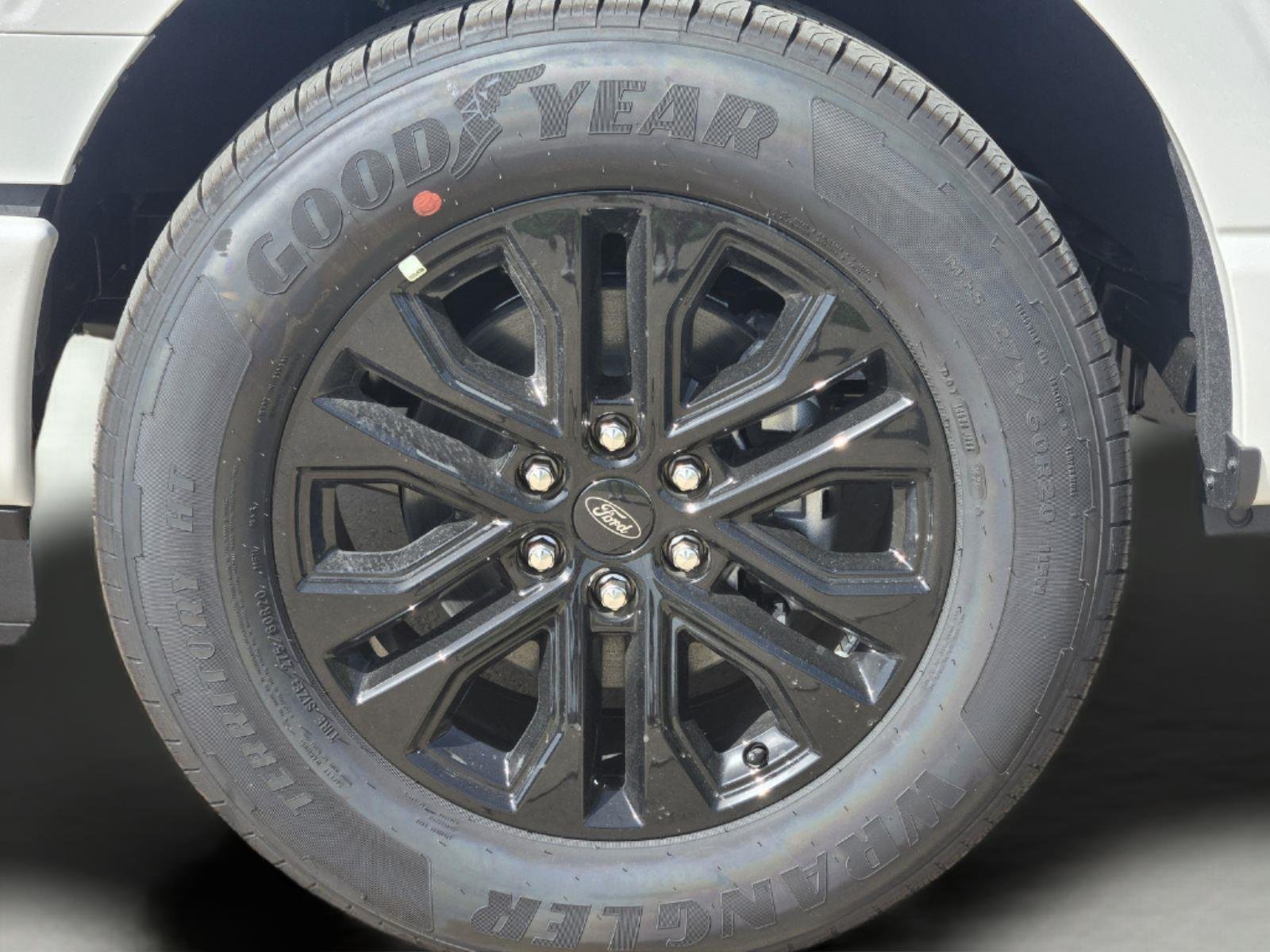 New 2026 Star White Metallic Tri-Coat Ford Lariat® image 7