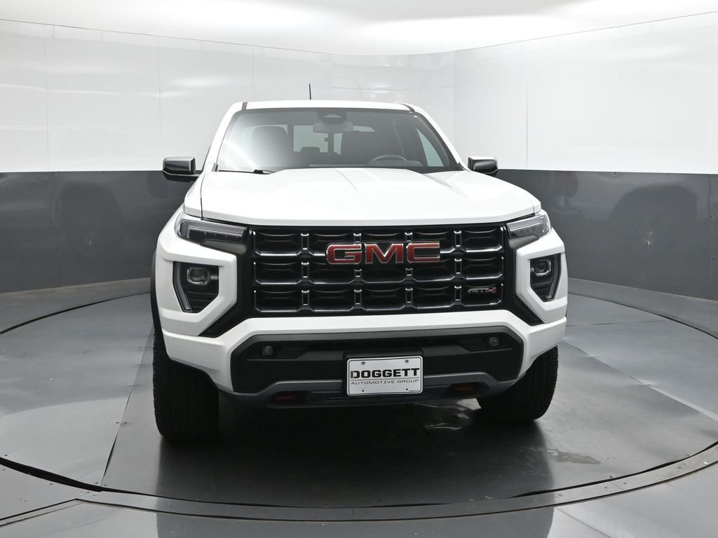 Used 2024 White GMC AT4 image 17