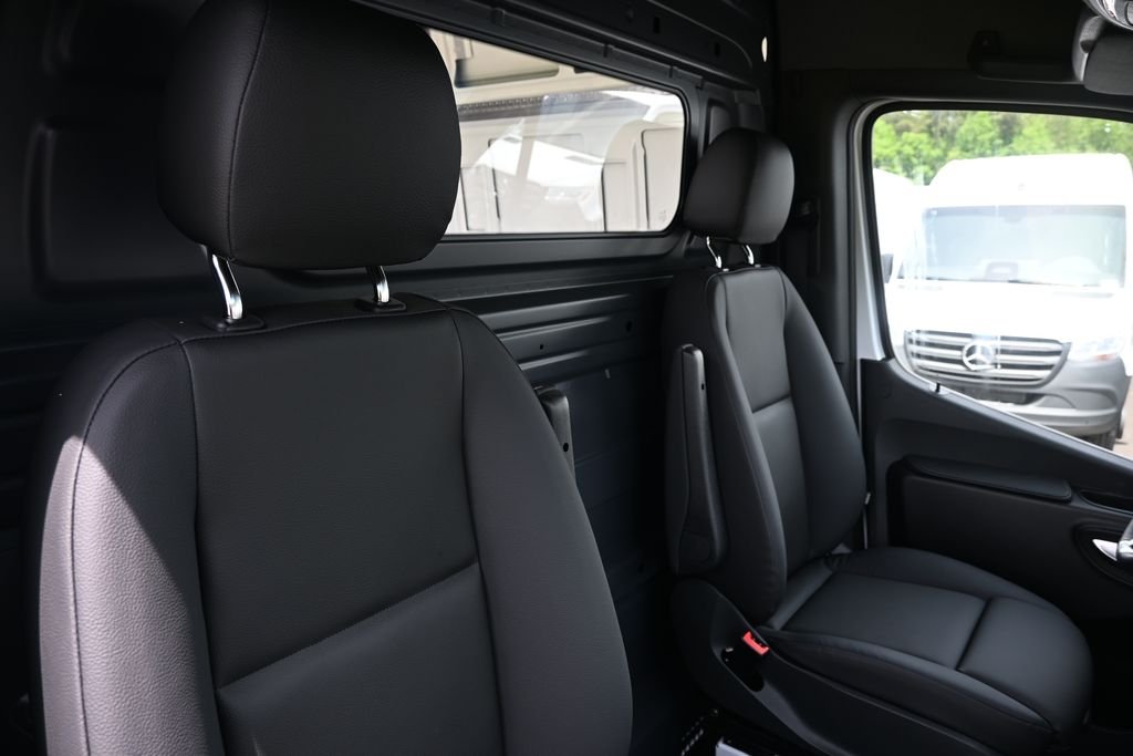 New 2026 Arctic White Mercedes-Benz Cargo 170 WB image 16