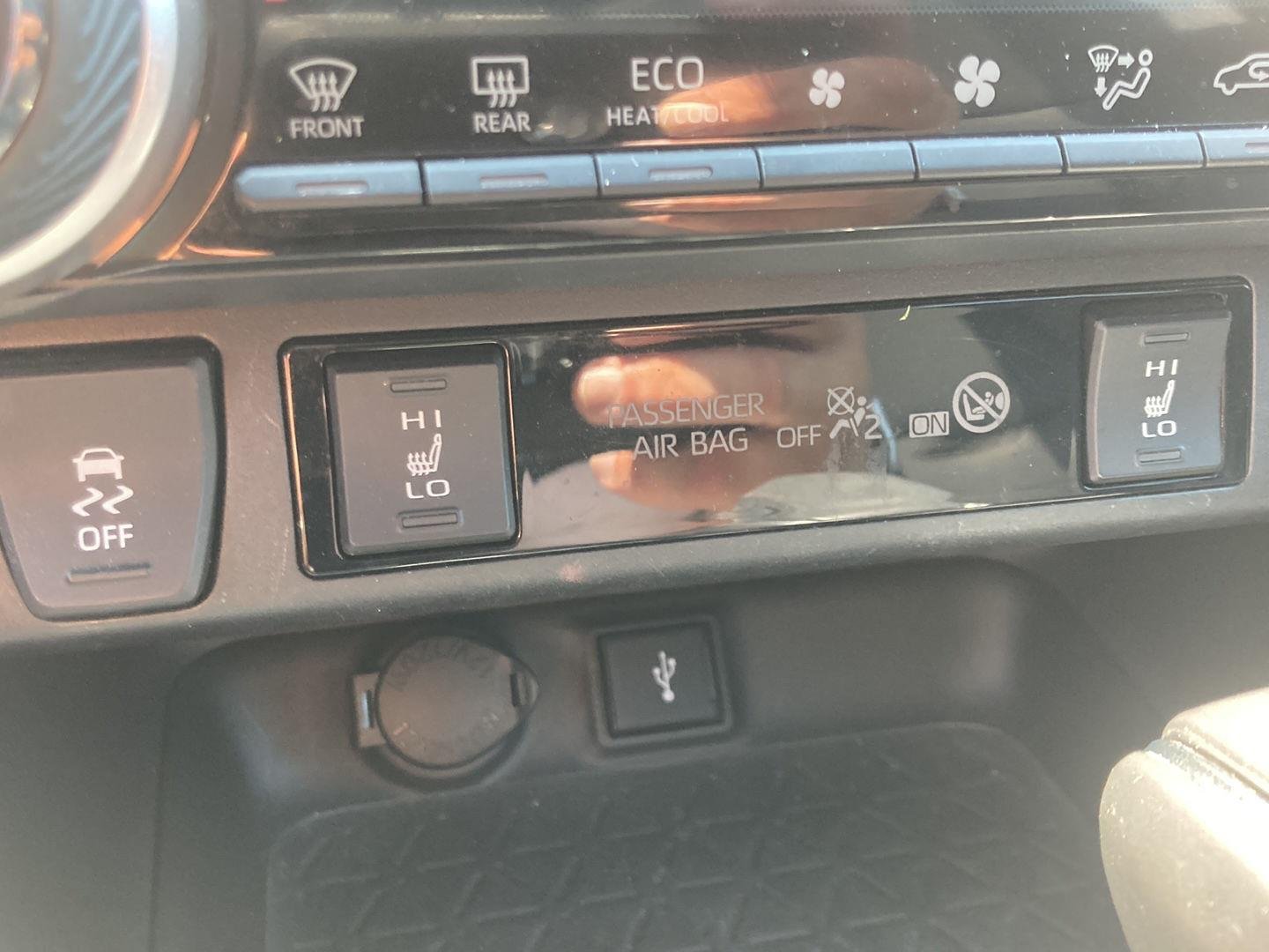Used 2022 Magnetic Gray Metallic Toyota XLE Premium image 25