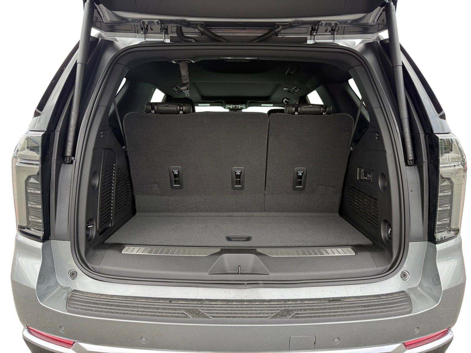 New 2026 Sterling Gray Metallic Chevrolet High Country image 17