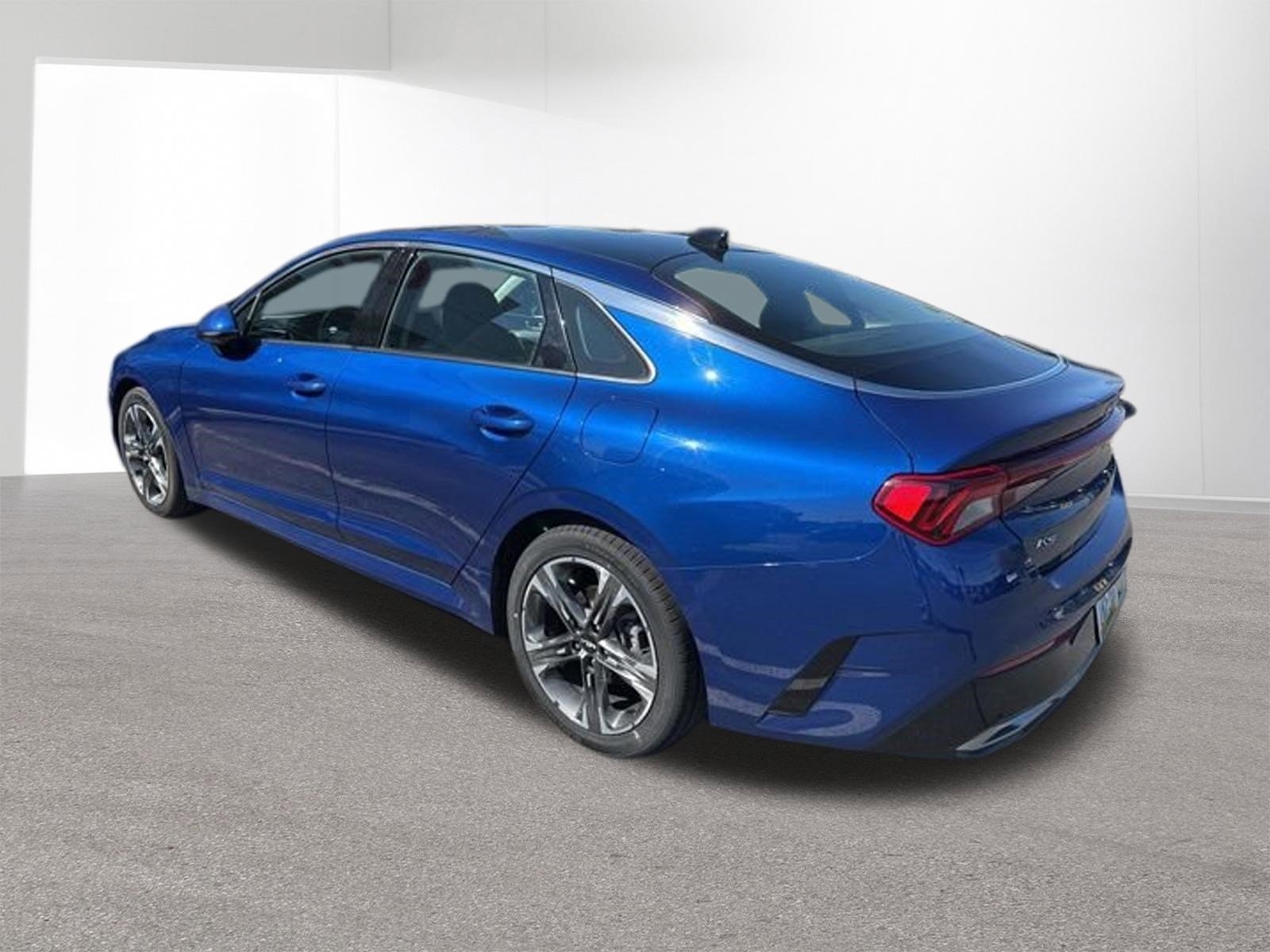 Used 2022 Sapphire Blue Kia EX image 8