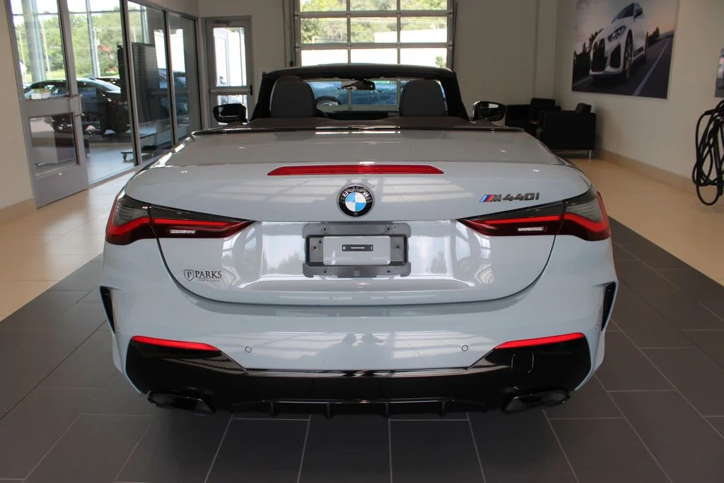 Used 2024 Gray BMW M440i image 31