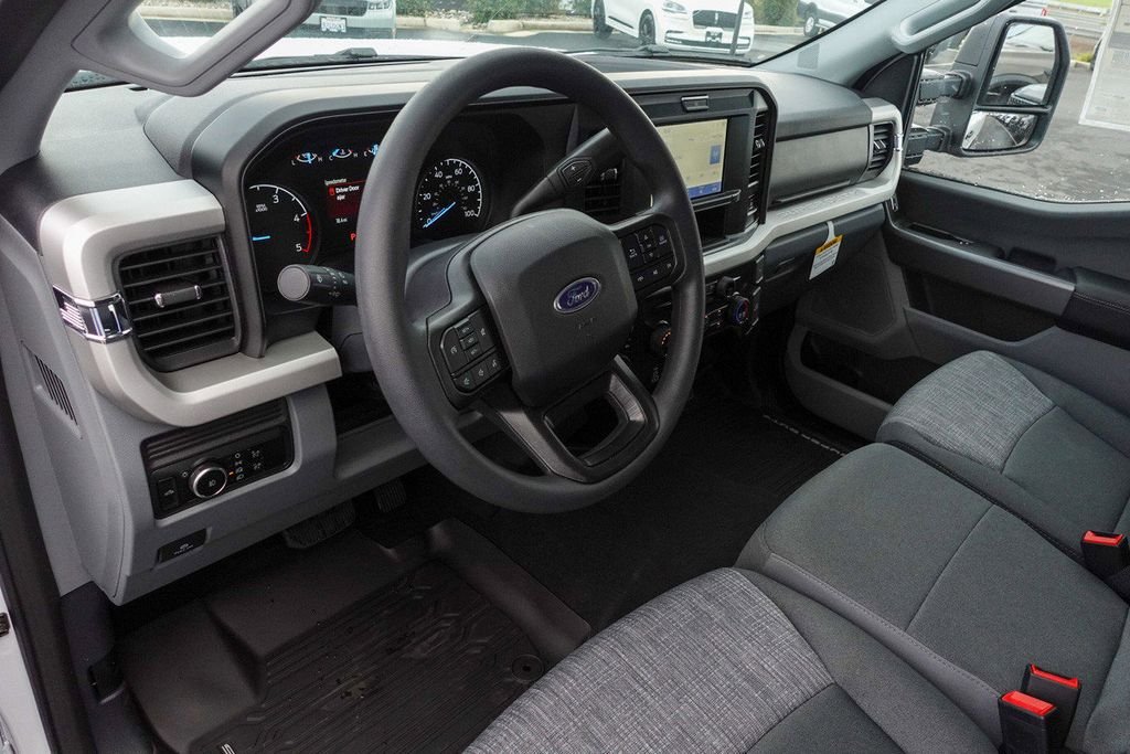New 2026 Oxford White Ford F-250® XLT image 16