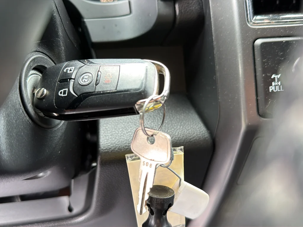 Used 2018 Gray Ford XLT image 30
