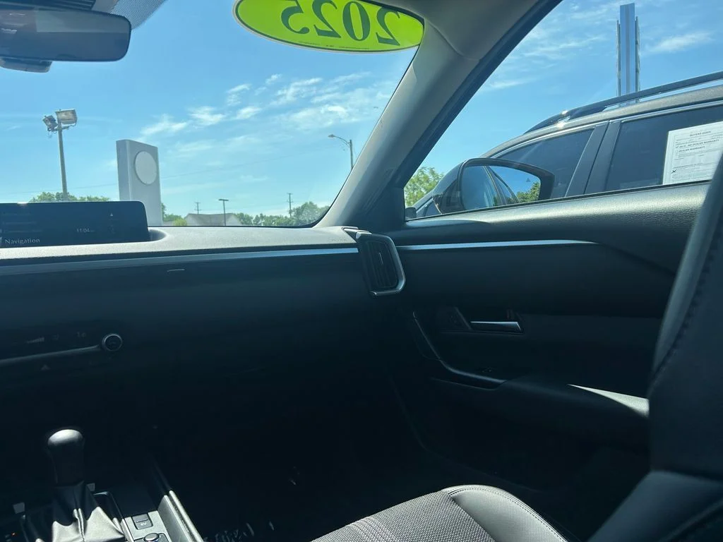 Used 2025 Black Mazda Preferred image 30