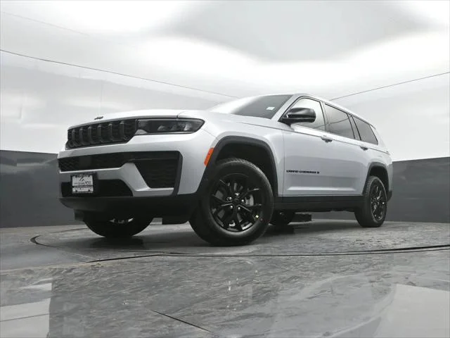 New 2026 Silver Zynith Exterior Paint Jeep Laredo image 42