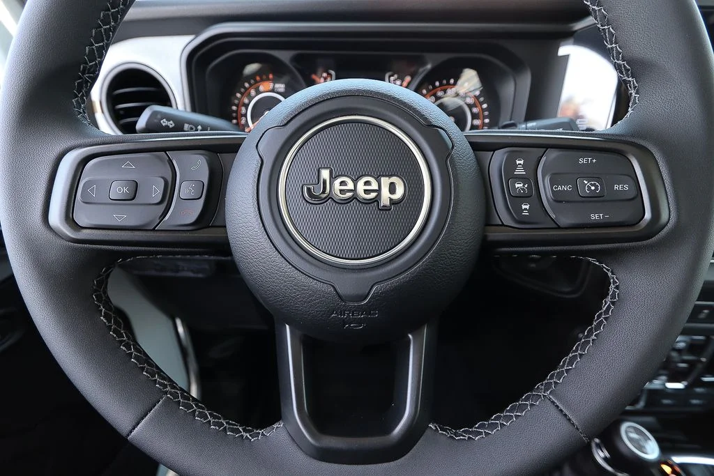 New 2026 Bright White Clear-Coat Exterior Paint Jeep Willys image 25
