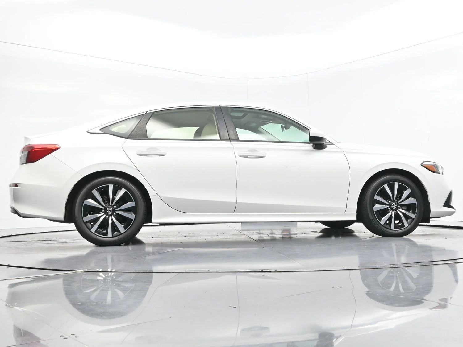 Used 2022 Platinum White Pearl Honda EX image 52