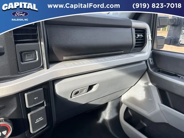 Used 2025 White Ford XLT image 27