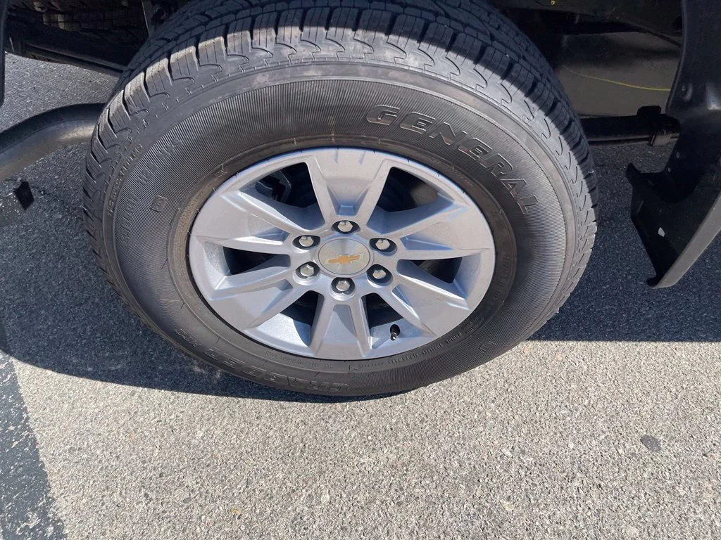 New 2026 Sterling Gray Metallic Chevrolet LT image 32