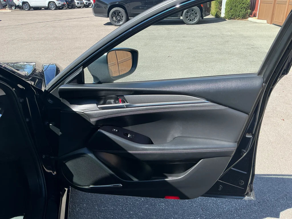 Used 2020 DEEP CRYSTAL BLUE Mazda Grand Touring Reserve image 14