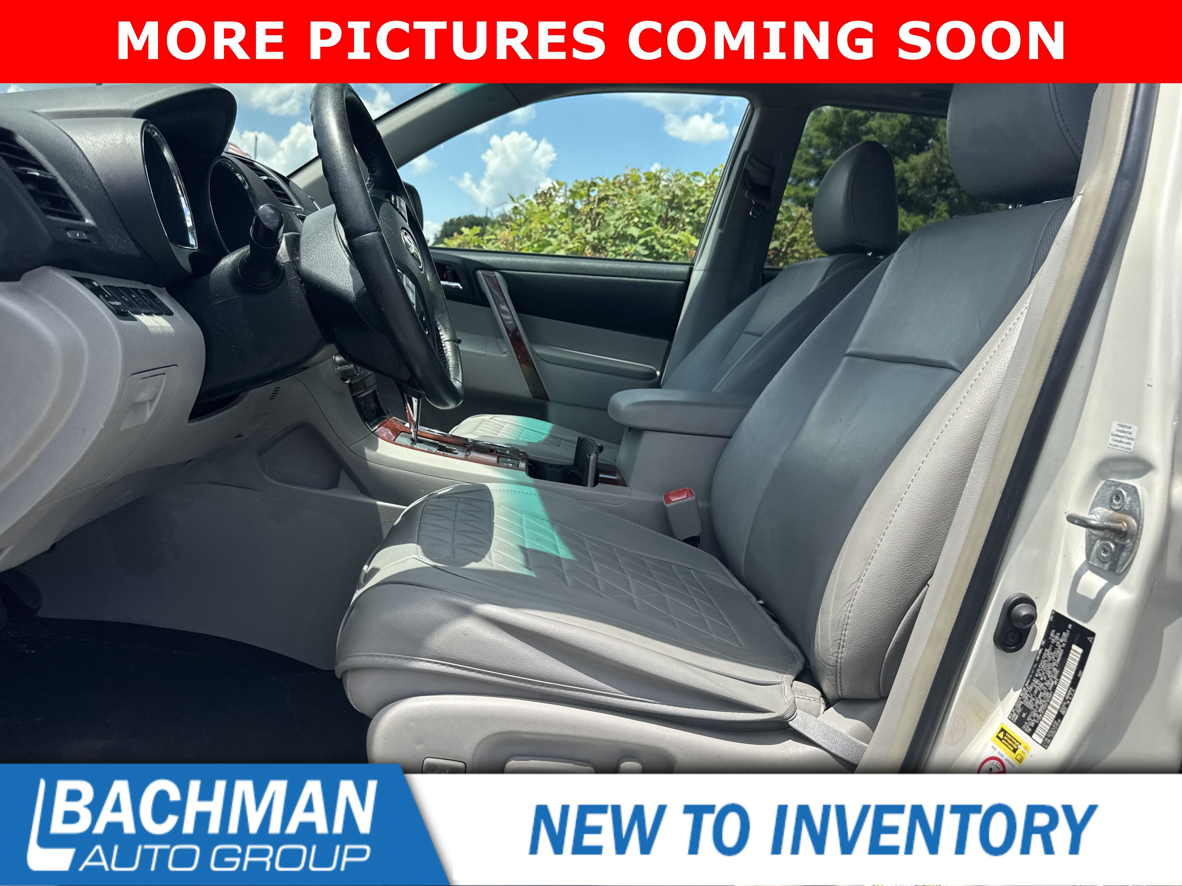 Used 2013 Blizzard Pearl Toyota Limited image 11
