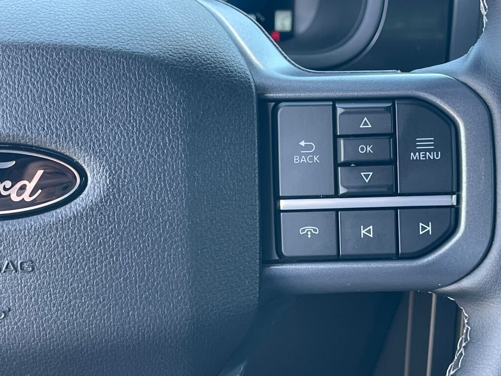 New 2026 Star White Metallic Tri-Coat Ford LARIAT image 19