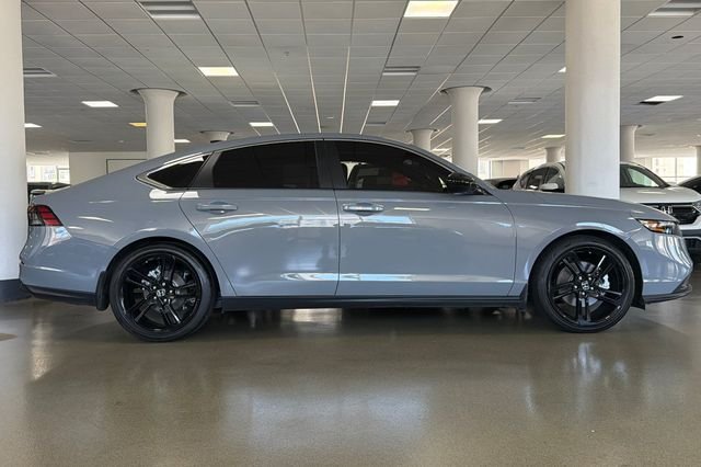 Certified Used 2025 Urban Gray Pearl Honda Sport image 3